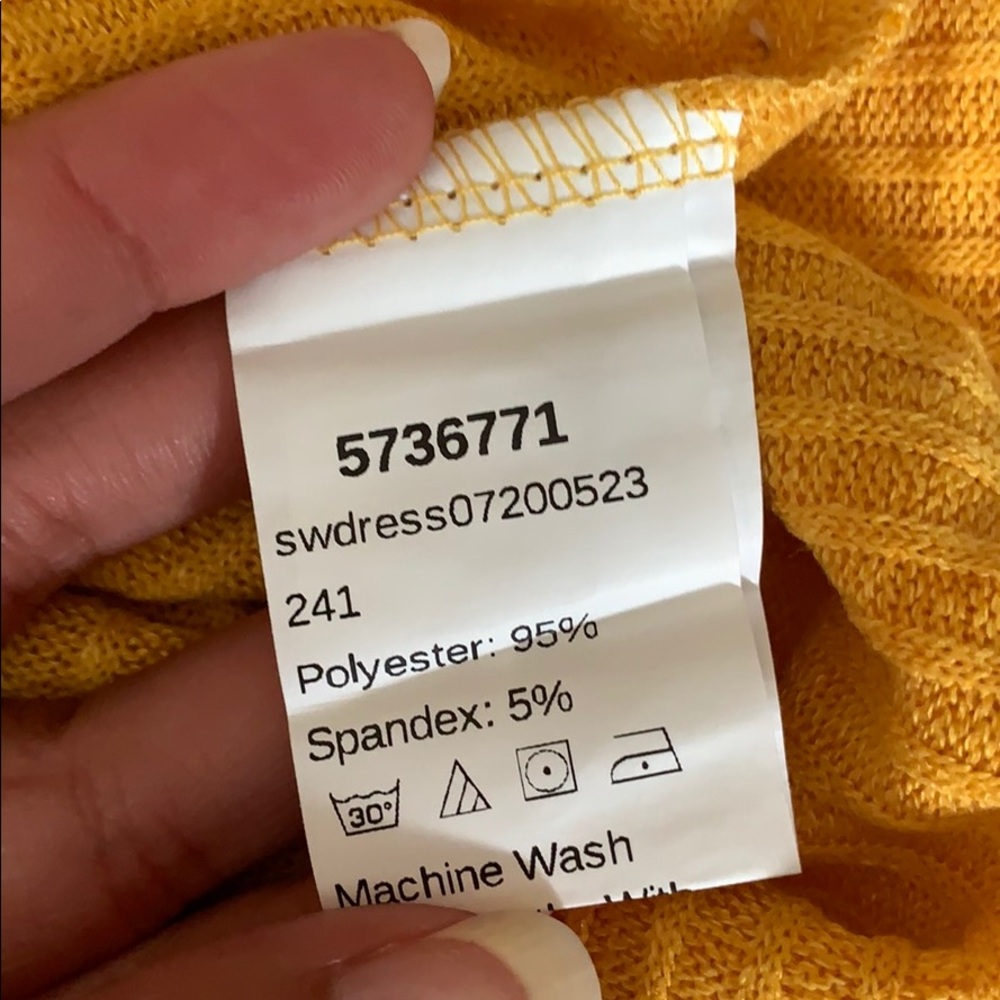 V-Neck Body Con Yellow Dress - Picture 3 of 6